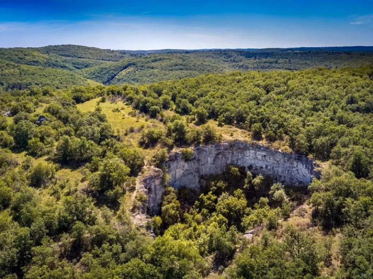 Gîte le P'tit Bassoul ouvert toute l'année Cenevieres Hébergement de vacances